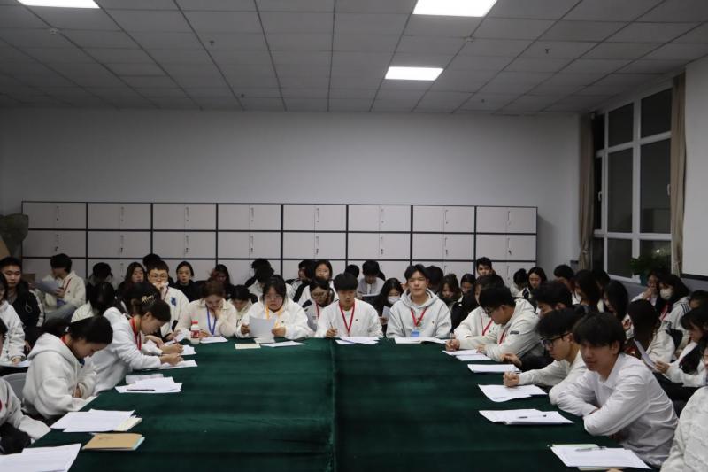 奋楫笃行展担当 凝心聚力启新程｜SUNBET申搏召开2024年度学生会述职评议大会