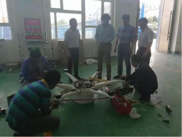 克拉玛依职业技术学院副院长周刚一行来SUNBET交流指导工作